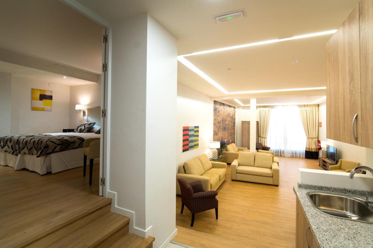 Arco Macarena Lofts Aparthotel Seville Exterior photo